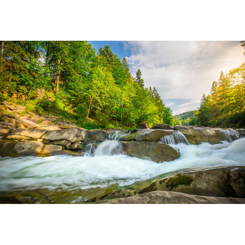 «Mountain Waterfall» par Alphacell - photographie sur toile tendue, H 24 po x l 36 po