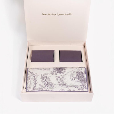 The Heroines Table Linens Set