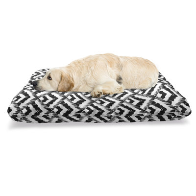 Lit pour animal de compagnie Ambesonne noir et blanc, arrangement géométrique monochrome à motif de chevrons dessinés à la main, coussin résistant à la mastication pour les chiens et les chats avec housse amovible, 24 po x 39 po, noir et blanc