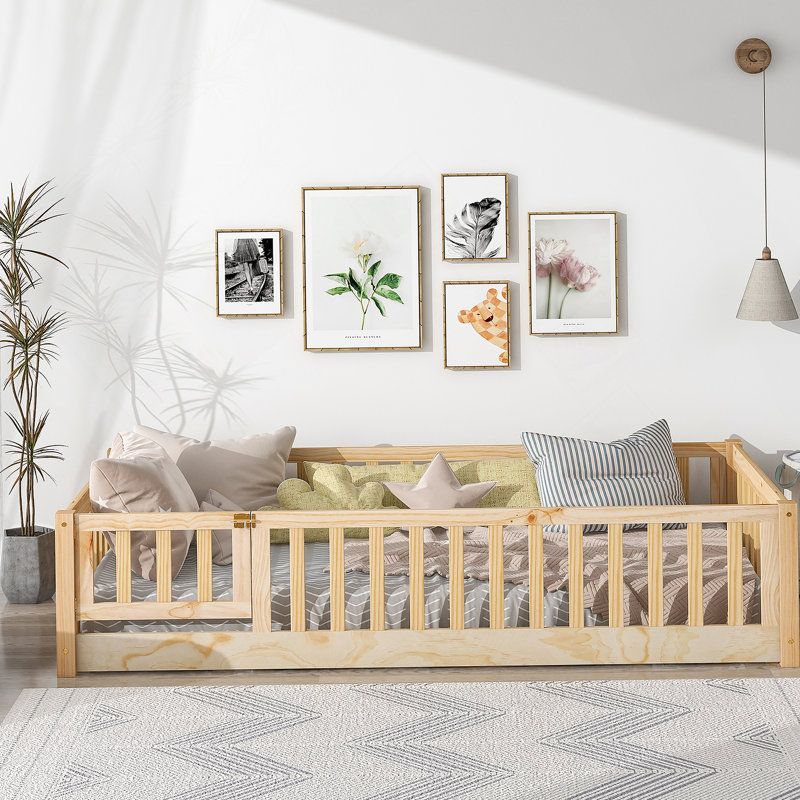 Lit plateforme au sol avec garde-corps et porte, Simple