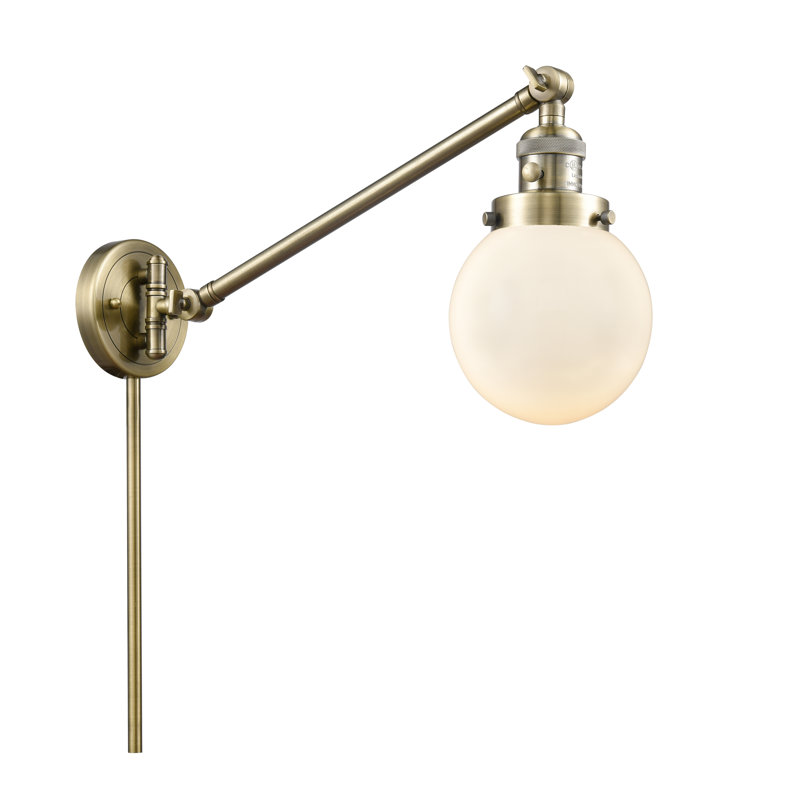 Lampe murale avec bras pivotant 6 po Shauna Beacon, Blanc mat, Laiton antique, Incandescente