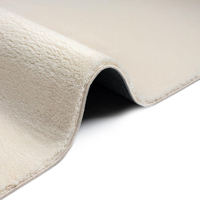 Machine Tufted 220cm X 160cm Area Rug