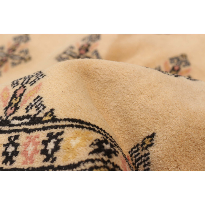 Tapis rectangulaire unique de 6 pi 6 po x 10 pi 1 po