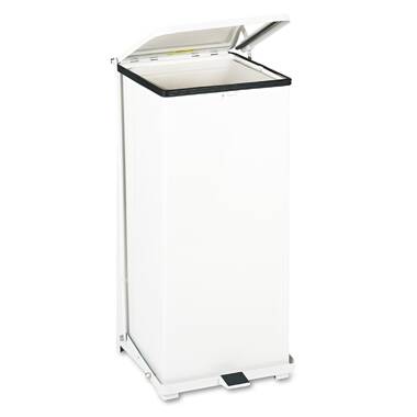 Rubbermaid 3.5-Gallon White Plastic Trash Can in the Trash Cans