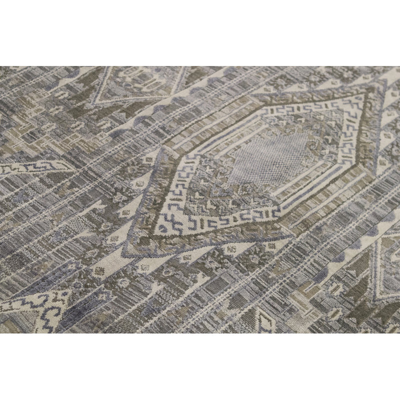 Hand-Knotted High-Quality Gray Area Rug