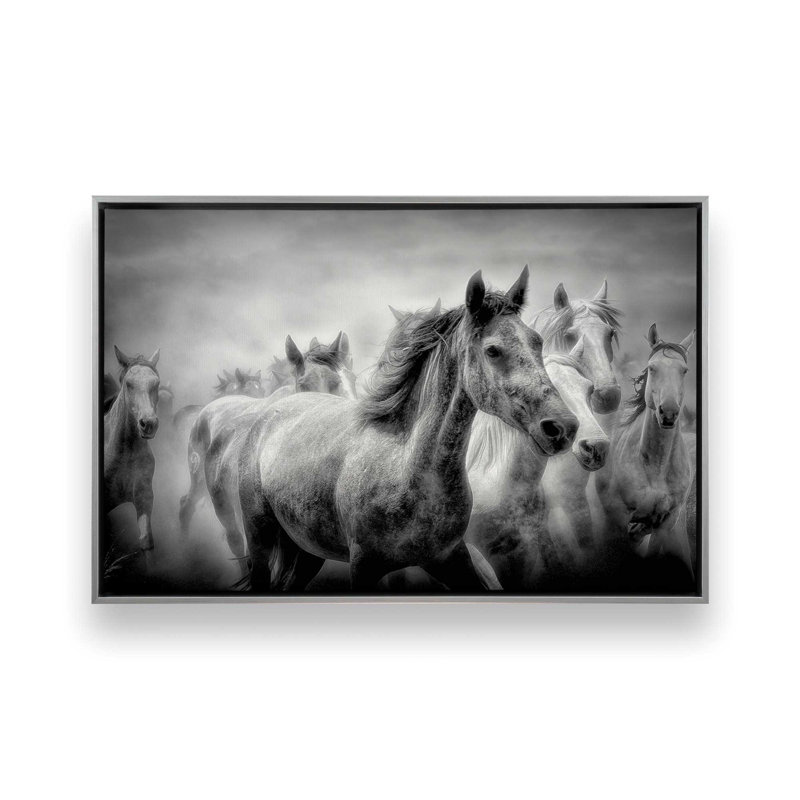 Thundering Hooves, reproduction sur toile, Cadre flottant en chrome poli, H 8,75 po x l 12,75 po x P 1,75 po