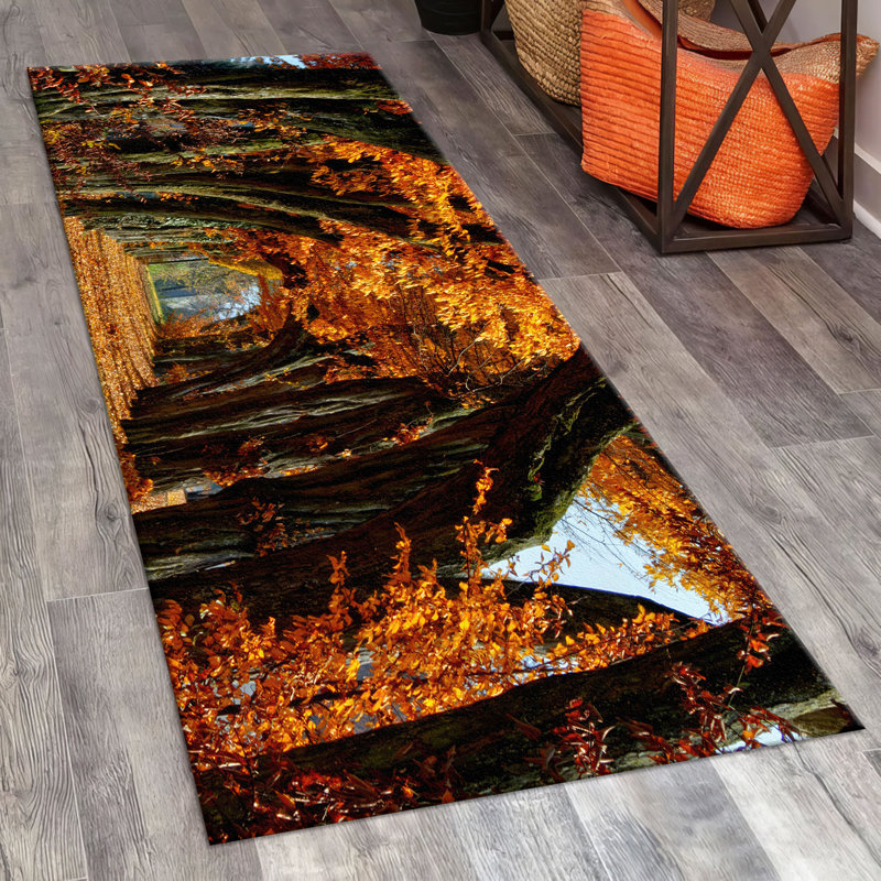 Tapis doux à motif abstrait non tissé avec motifs géométriques complexes de bleu et de beige pour un décor moderne et élégant