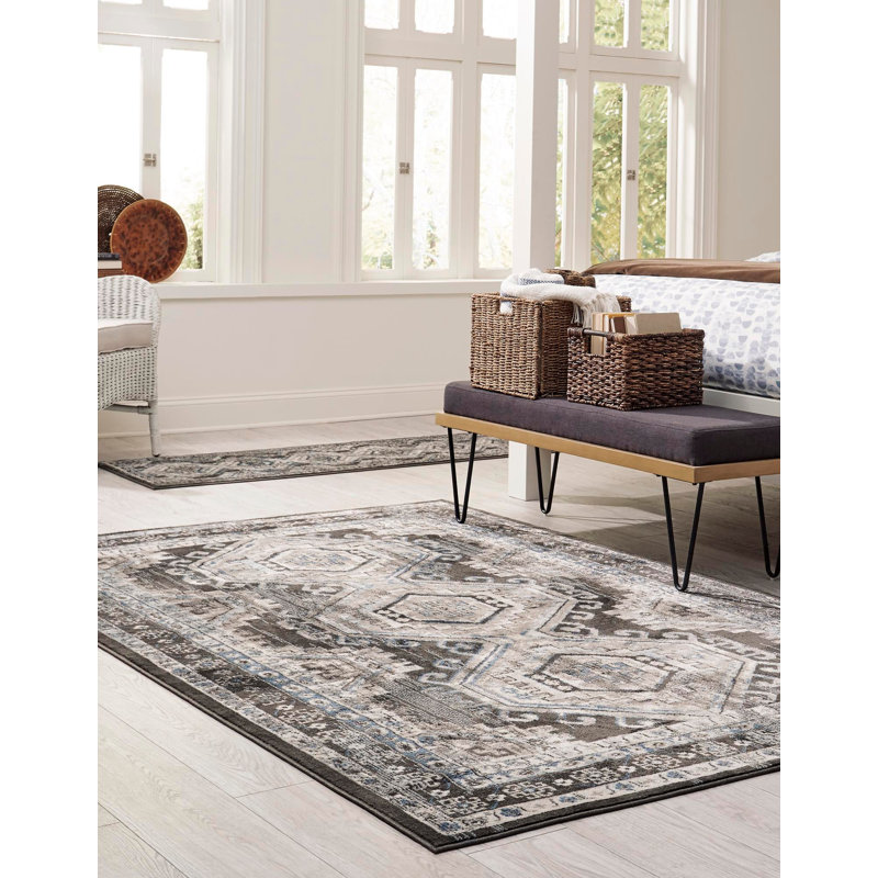 Tapis oriental gris Shanil, Rectangle 3 pi 1 po x 5 pi 3 po