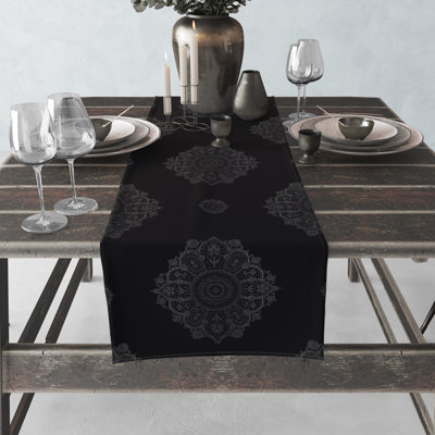 Muizza Dining Linens