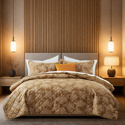 Embossed Velvet Quilt Bedspread Set – Soft Lightweight Bedding With Pillowcases