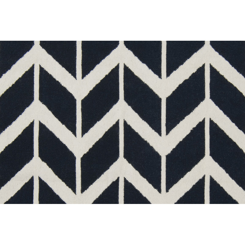 Robby Wool Chevron Indoor Rug, Rectangle 2' x 3'