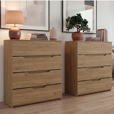 Natural Oak 4-drawer Dressers, Set of 2