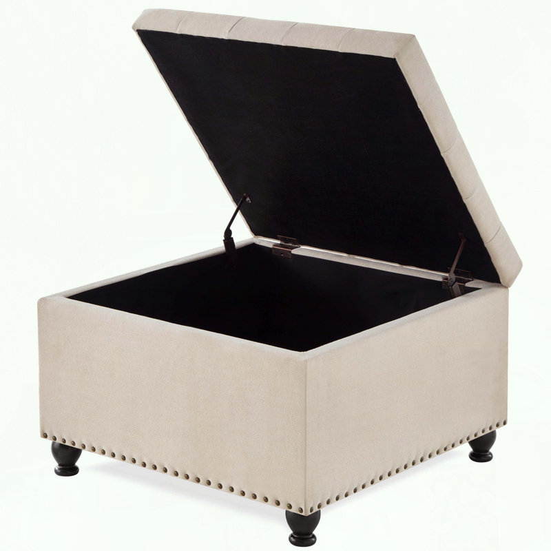 Grand repose-pieds carré avec garniture cloutée, Beige
