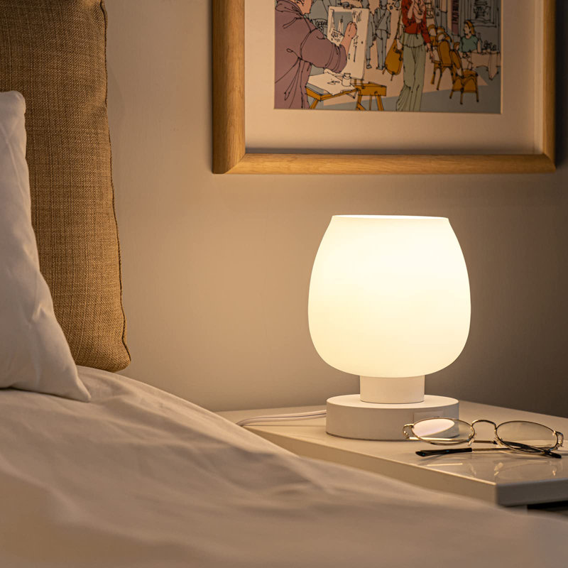 Kery Metal Table Lamp, White