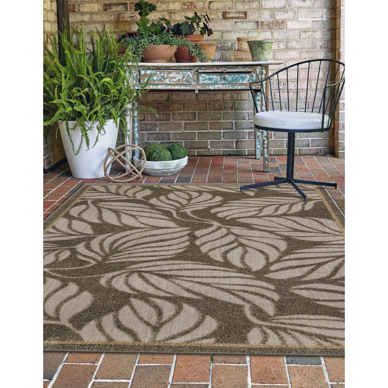 Tapis intérieur / extérieur beige / rouge / terre cuite Westerly, Rectangle 7 pi x 10 pi, Grey