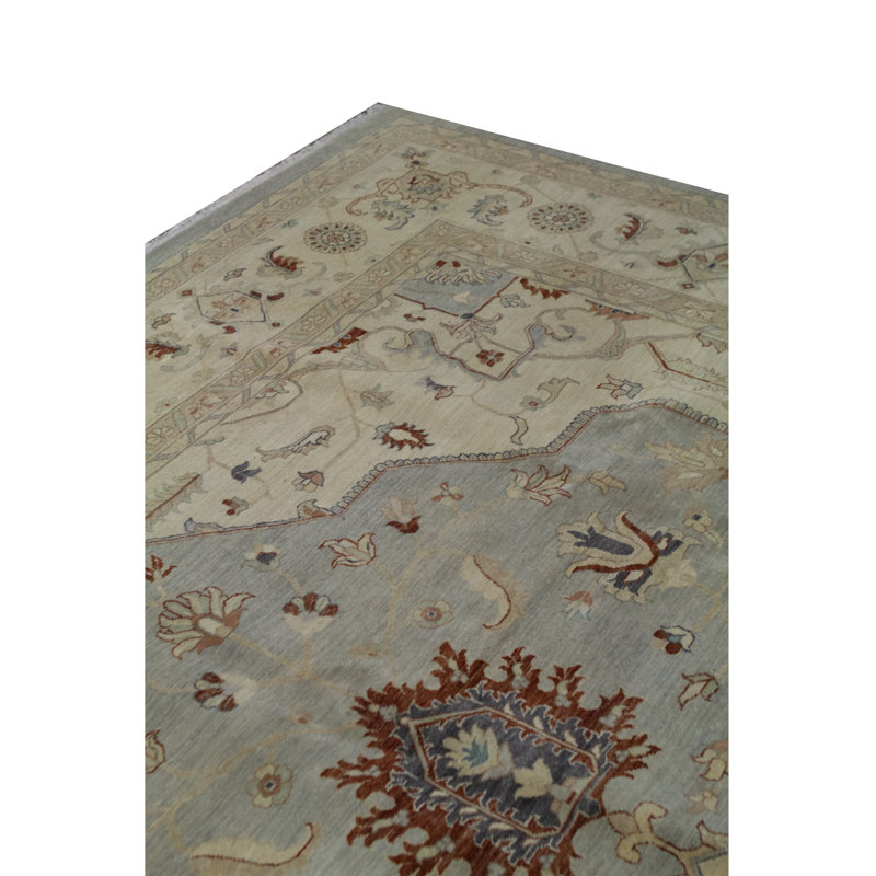 Wool Oriental Area Rug in Cream/Blue