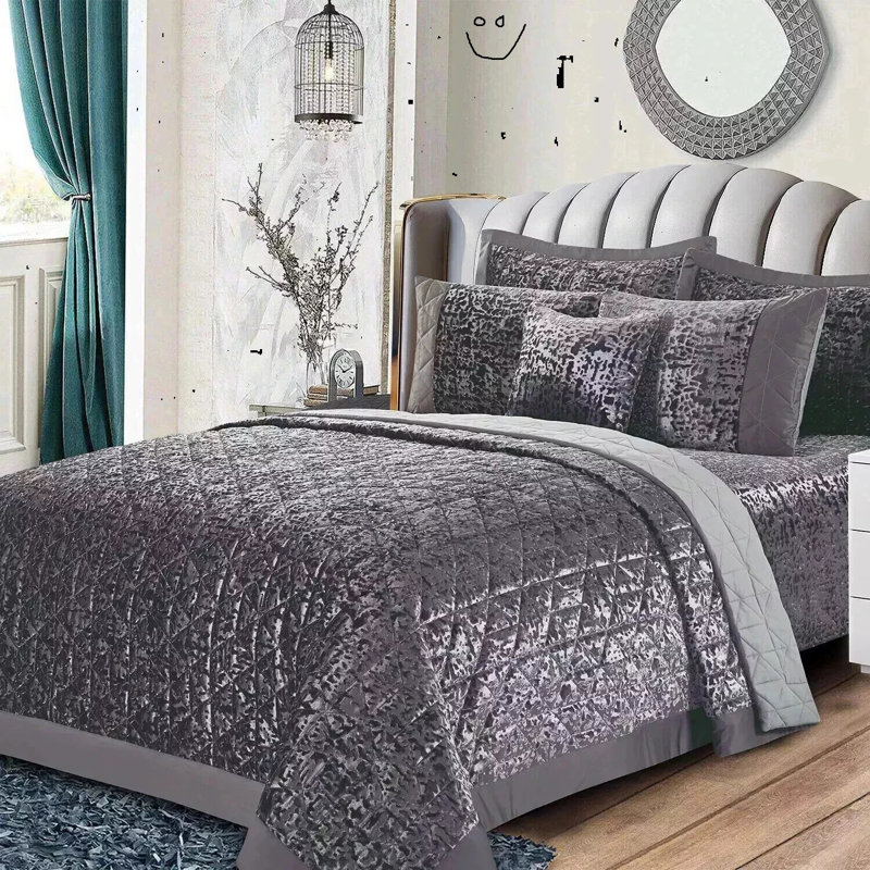 Polyester Bedspread with Pillow Shams, Super King Quilt + 2 Standard Shams, Grey