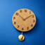 Horloge murale à pendule en bois massif ton bois naturel avec chiffres en relief