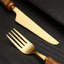 Ensemble de couverts en acier inoxydable à poignée en bambou - Ustensiles dorés pour steak, dessert, repas occidentaux