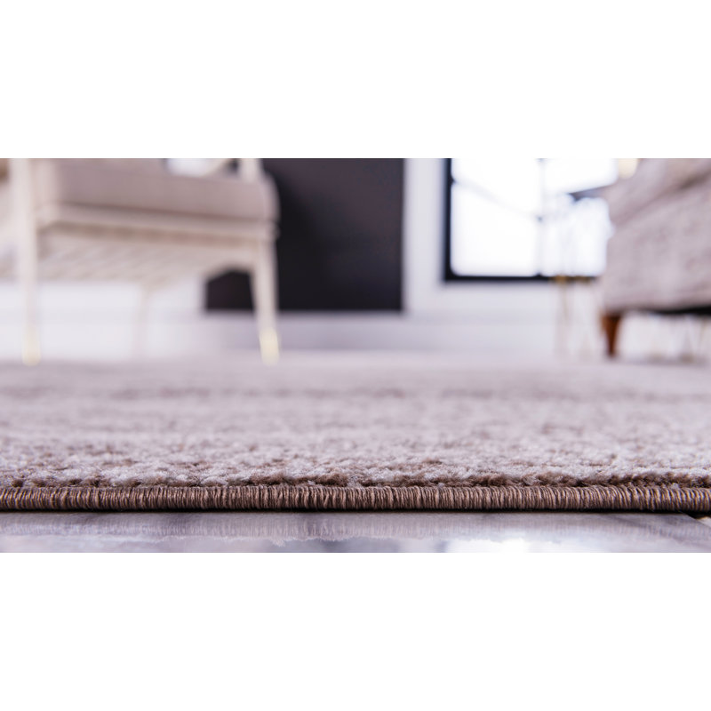 Varonique Geometric Indoor Rug, Rectangle 2' x 3'1"