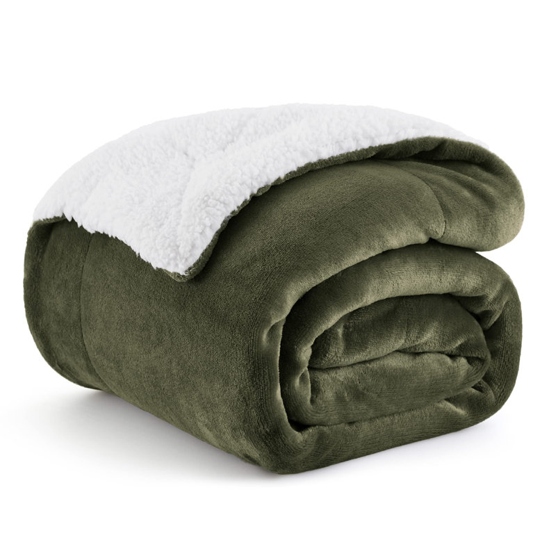 Bedsure GentleSoft™ Sherpa Twin/TwinXL Blanket – Thick All-Season Warm Bed Blanket – Olive Green – Ideal Gift for College Students