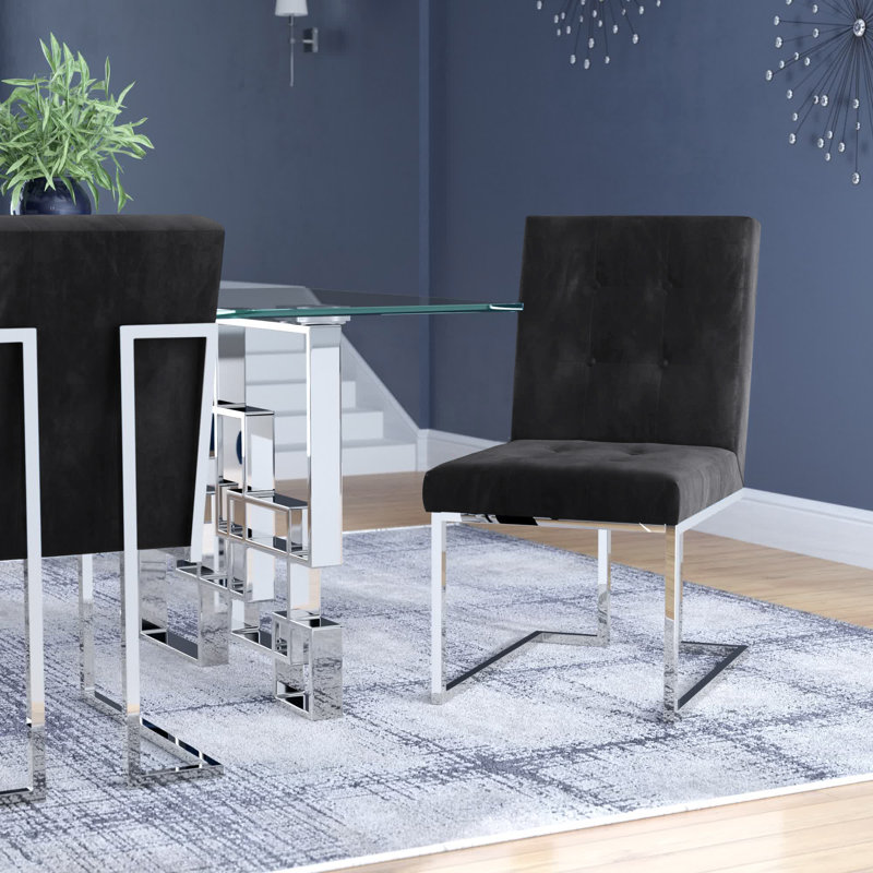 Chaise d'appoint en velours capitonné Chakevia, Velours noir, Chrome