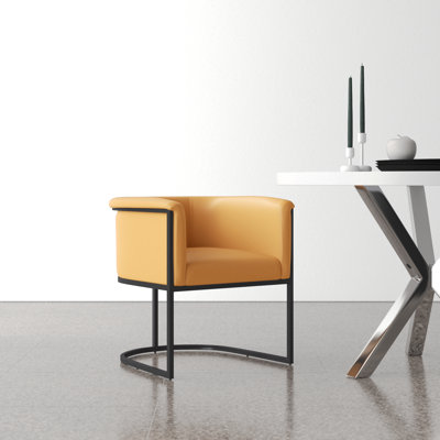 Fauteuil rembourré en similicuir Virgil