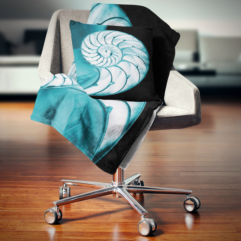 Coussin de coquillage à chambres nautilus, 16 po x 1 po, Coussin décoratif