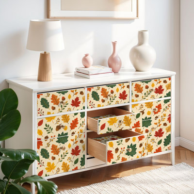 Papier peint adhésif facile à poser, idéal pour les familles locataires, motif feuilles d'automne et glands couleur crème. Revêtement mural amovible et sans résidus, parfait pour le salon, la chambre à coucher, la cuisine ou un mur d'accent.