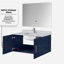 Lavabo de baignoire avec robinet et miroir à DEL-768594376