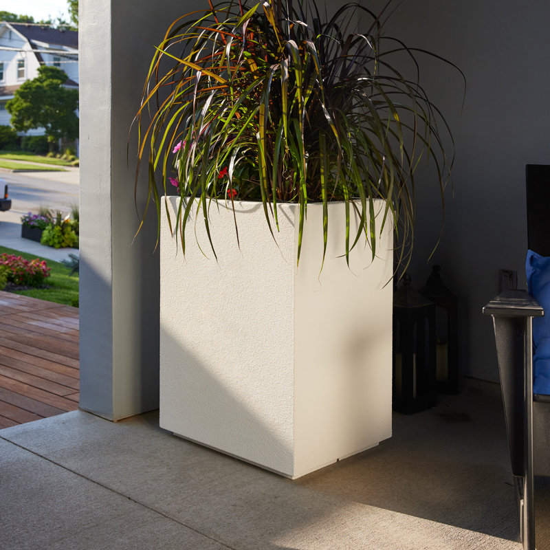 Boîte à fleurs en colonne pour l'extérieur 23 po x 18 po x 30 po Langer, Blanc