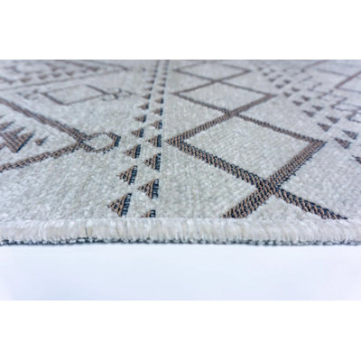 Elya Cream Machine Washable Non-Slip Base Durable Decorative Kilim Carpet