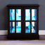 Armoire rétro avec tablettes réglables en verre, bande à DEL, finition antique pour un rangement élégant dans la salle à manger, look Home Decor