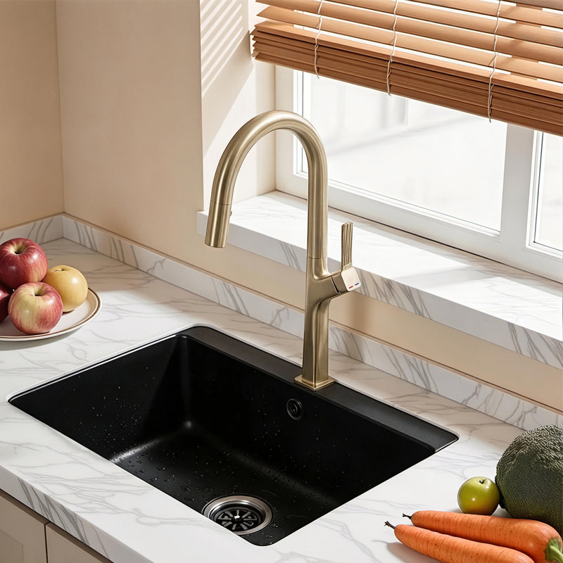 Brushed Gold Pull-down Single Handle Kitchen Faucet