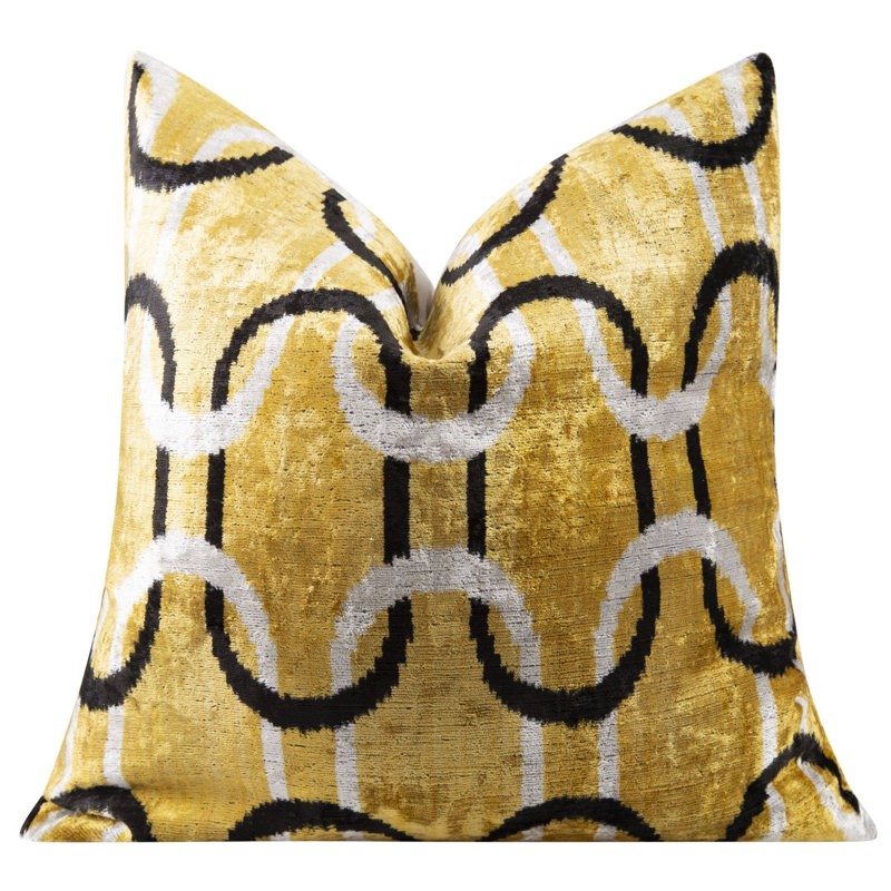 Coussin décoratif en velours fait à la main - 20 po x 20 po, teint naturellement végétal, avec duvet de plumes de qualité supérieure - or, noir et blanc, maillon de chaîne, décoration luxueuse