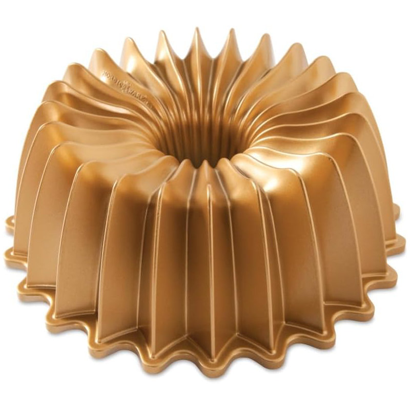 Nordic Ware Brilliance fluted cake pan Pan Gold