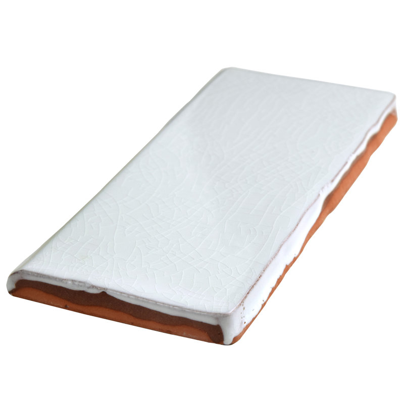 Antic Craquelle 6" x 3" Glossy Ceramic Bullnose Tile Trim in White, Gris claro