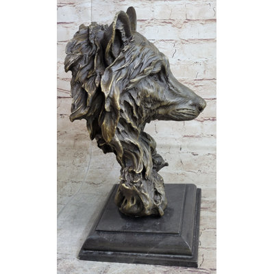 Buste de tête de loup en marbre Abdikarin