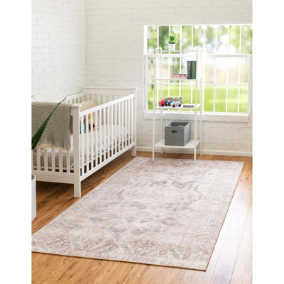 Tapis géométrique gris