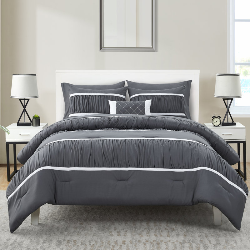Ensemble d'édredon Trisha, Édredon grand + 7 pièces supplémentaires, Blanc