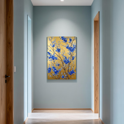 Plantes et fleurs Fleurs bleues sur fond doré