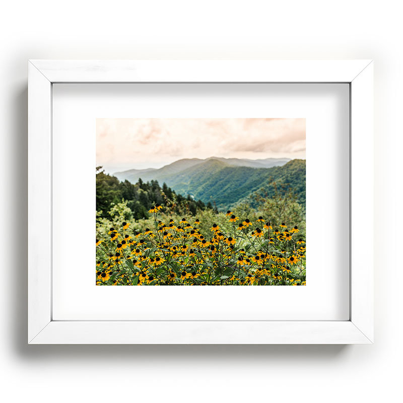 Loon Peak®, parc national des Smoky Mountains par Nature Magick, reproduction d'art encadrée, cadre blanc, 13 po x 19 po