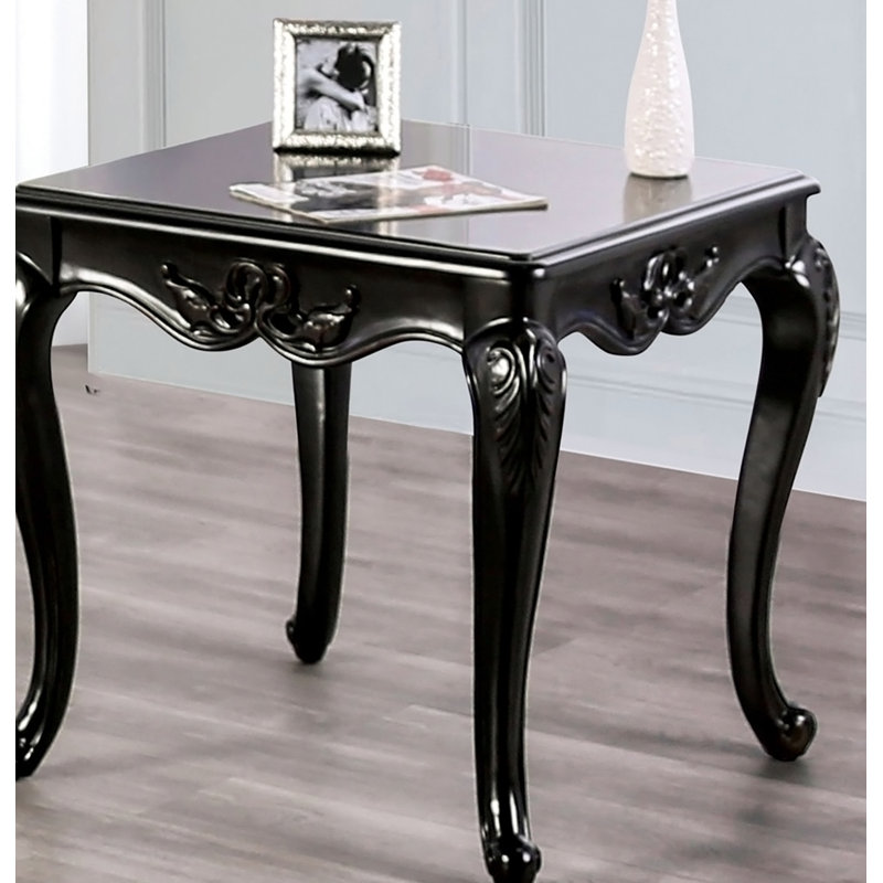 Élégante table de bout carrée traditionnelle avec pieds incurvés, conception sculptée et structure en bois massif au fini champagne