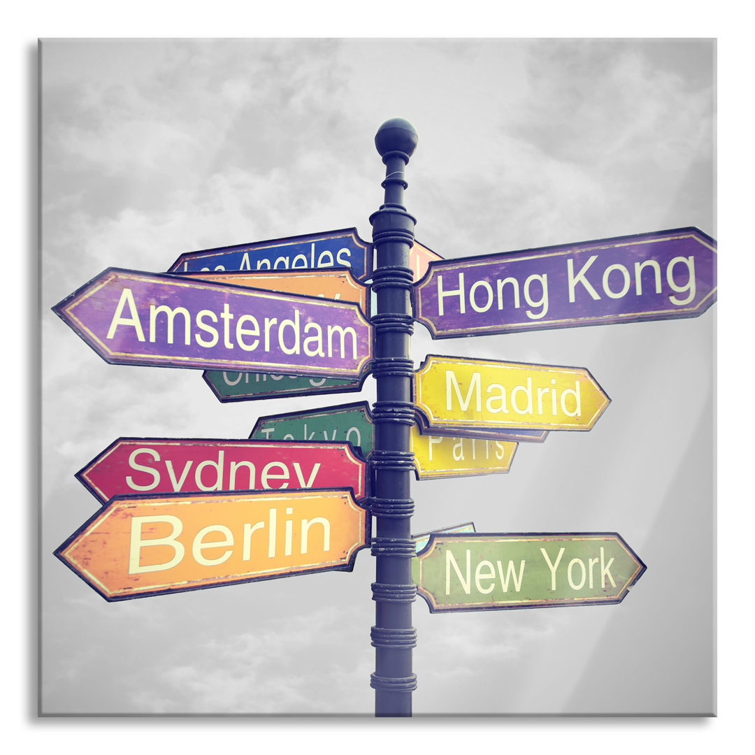 Glasbild Cities Signpost