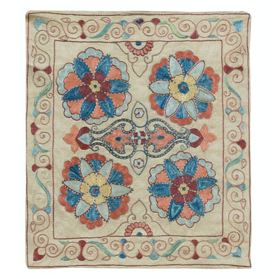 Housse de coussin décorative 100% soie Suzani, coussin floral brodé à la main. 19 po x 21 po