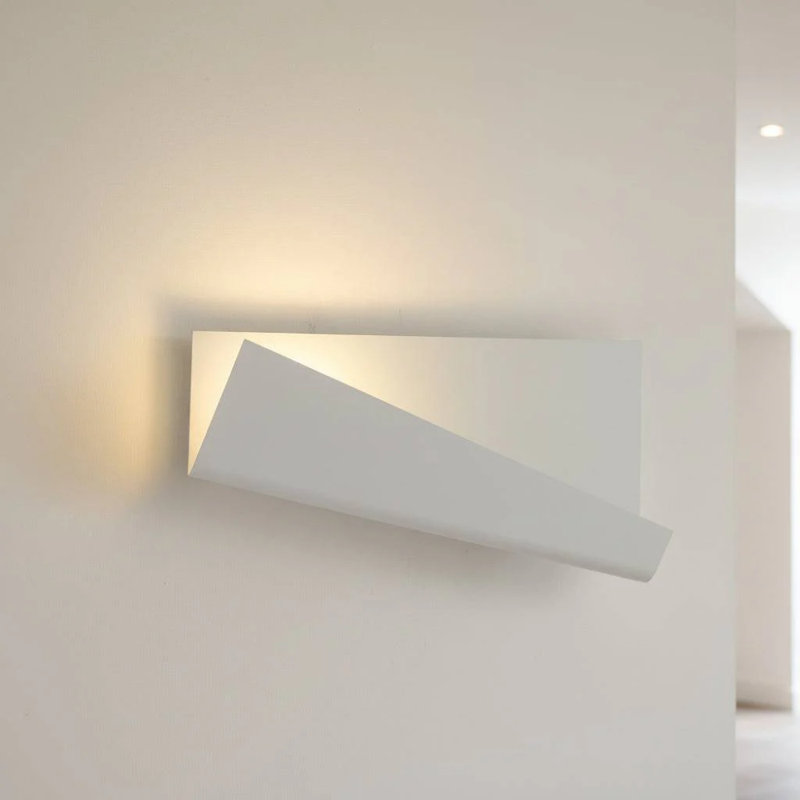 UltraBeam 5 Watt LED White Modern Wall Sconce Indoor - 3000K Warm White