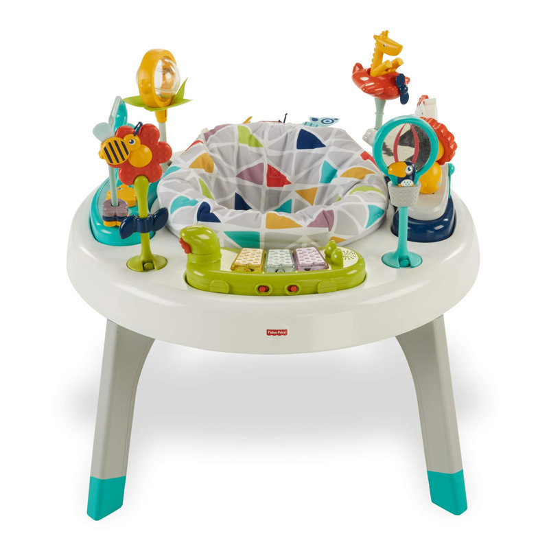 Petite gym avec jouets suspendus