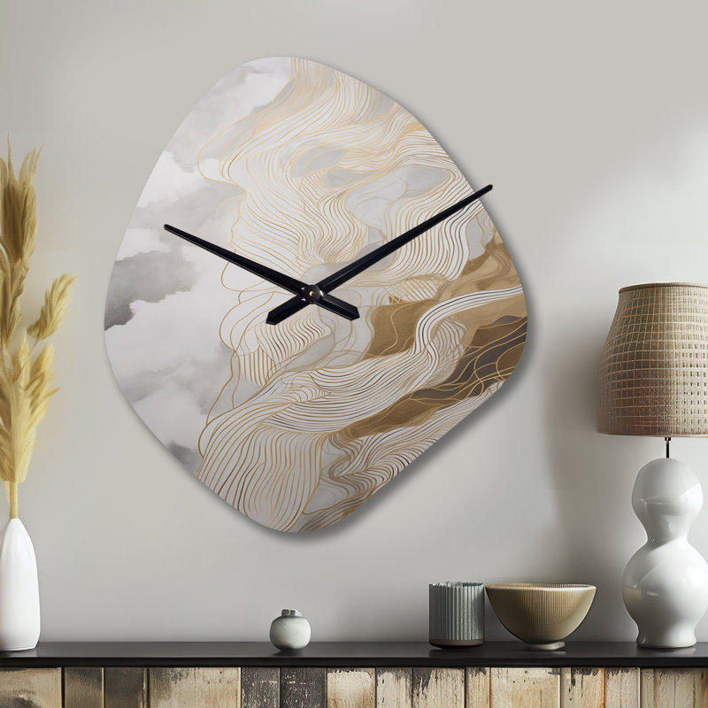 Or et gris abstrait ligne artistique III - ligne art asymétrique horloges en métal, or forme irrégulière horloge murale