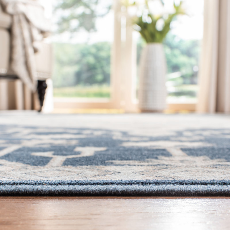 Kenbridge Oriental Viscose Area Rug, Rectangle 122 x 183 cm