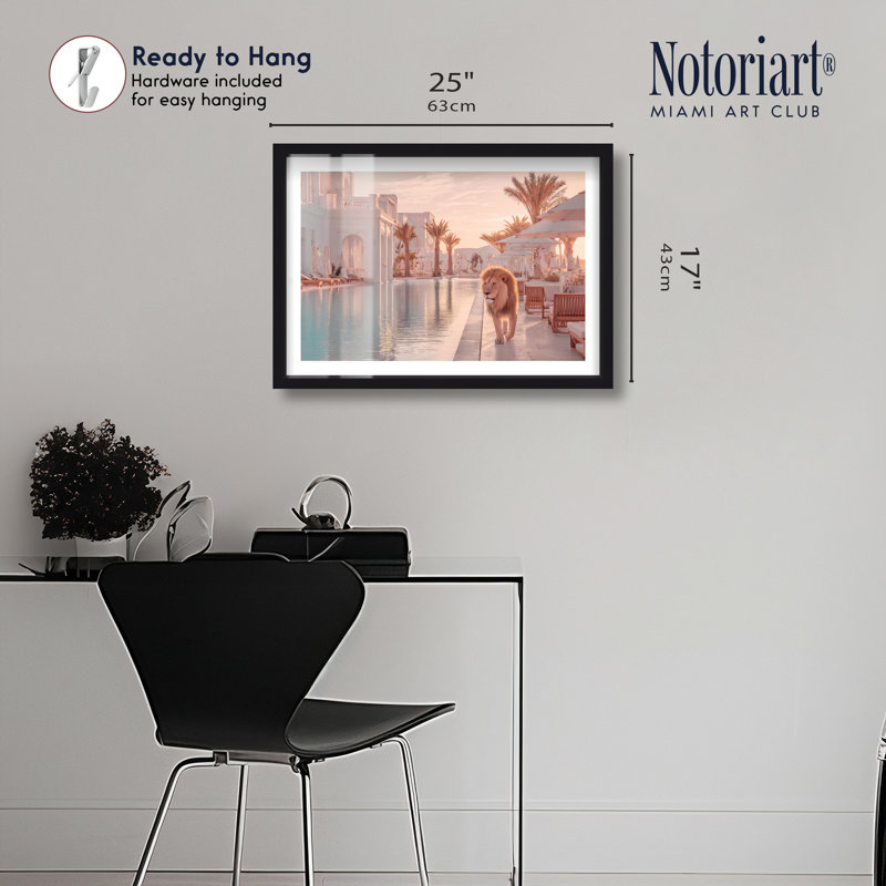 «Lion at the Resort», impression murale rétro par Notoriart, cadre noir, 24 x 16, H 17 po x l 25 po, Boîte-cadre noire
